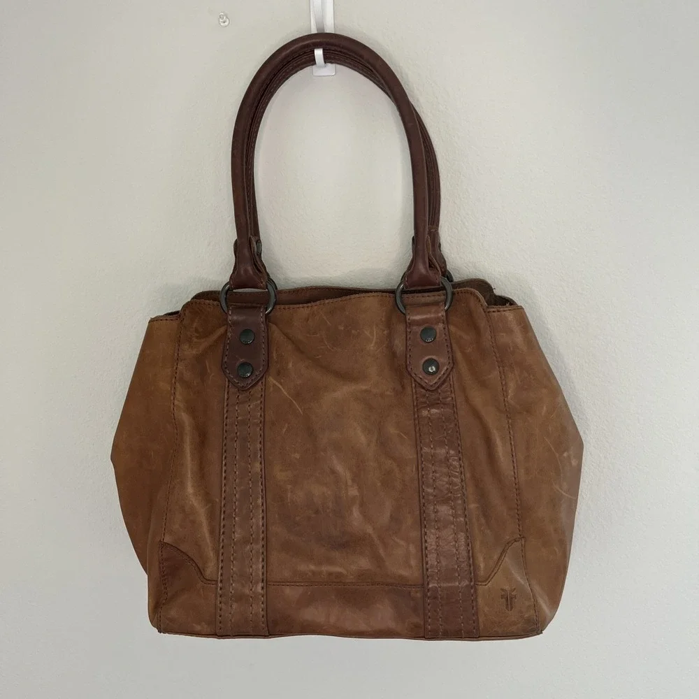 Frye Melissa Brown Cognac Leather Shoulder Bag  Distressed Boho Western New